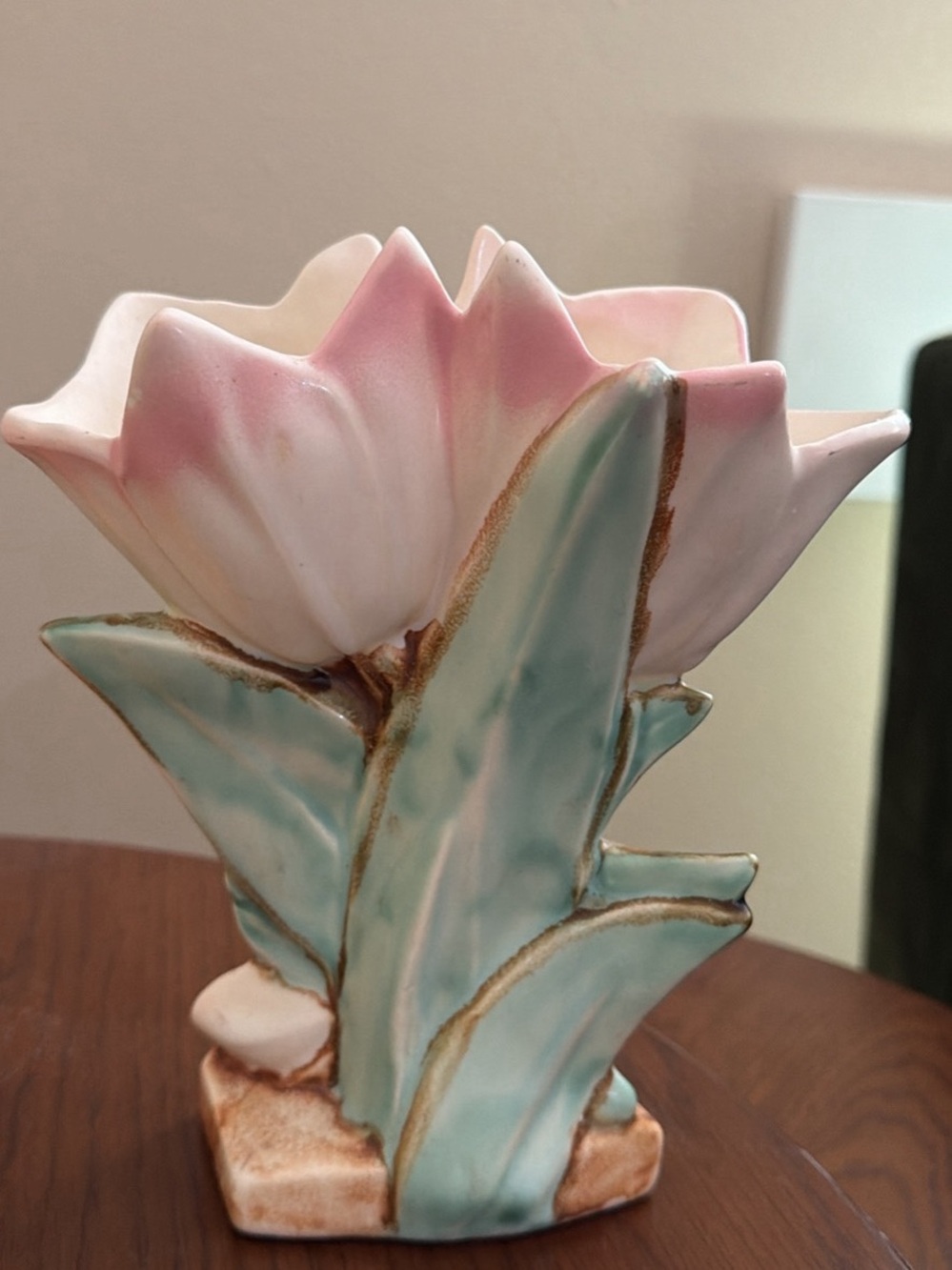 McCoy vintage 40s Tulip flower pottery vase